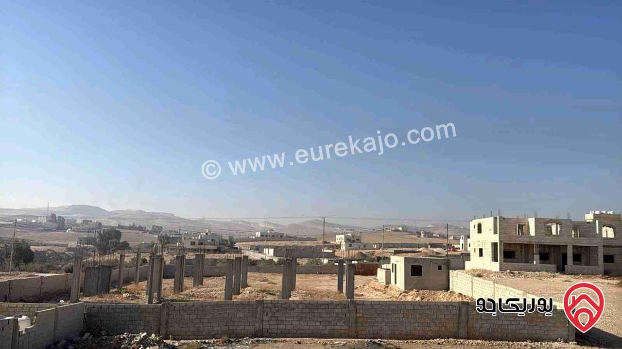 قطعة أرض للبيع في الزرقاء- على شارع الميه مساحة 2500م خلف سلطة المياة حي الجندي 