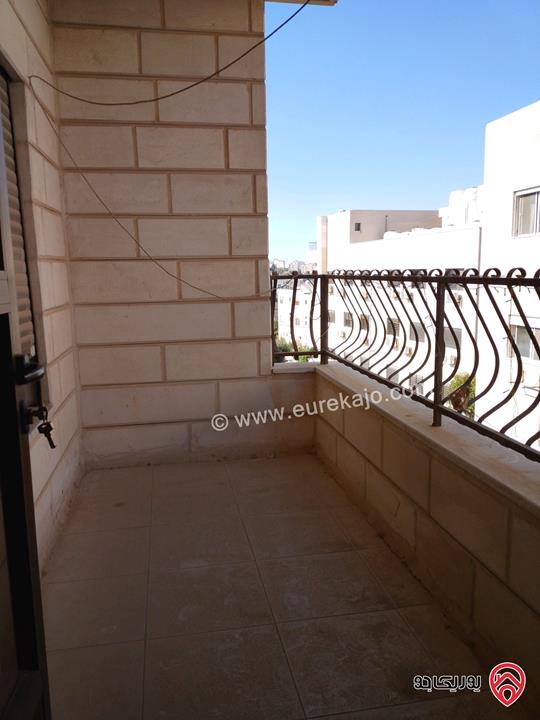 شقة مساحة 194م طابق ثاني للبيع في عمان - الجبيهة