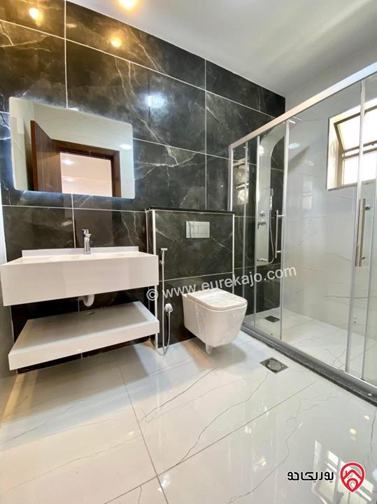 شقة ارضية مساحة 212م داخلي و 200م خارجي للبيع في عمان - ابو علندا اسكان الكهرباء 