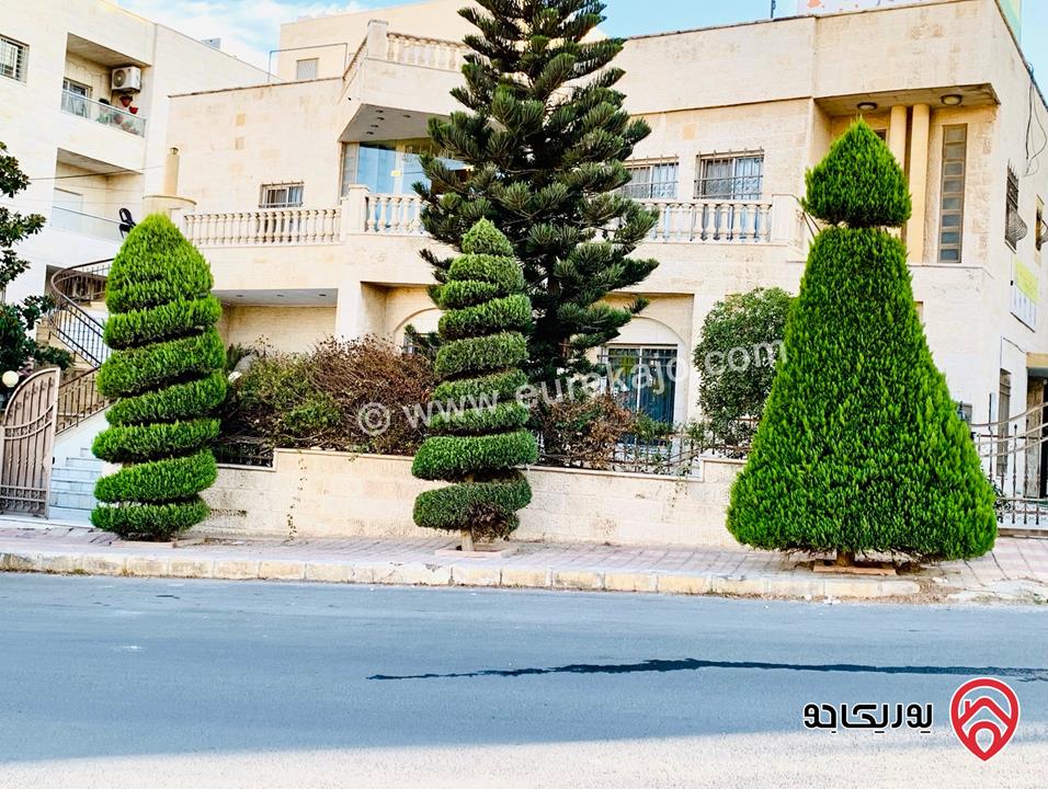 فيلا مساحة 800م على أرض 850م للبيع بسعر الارض في عمان - طبربور 