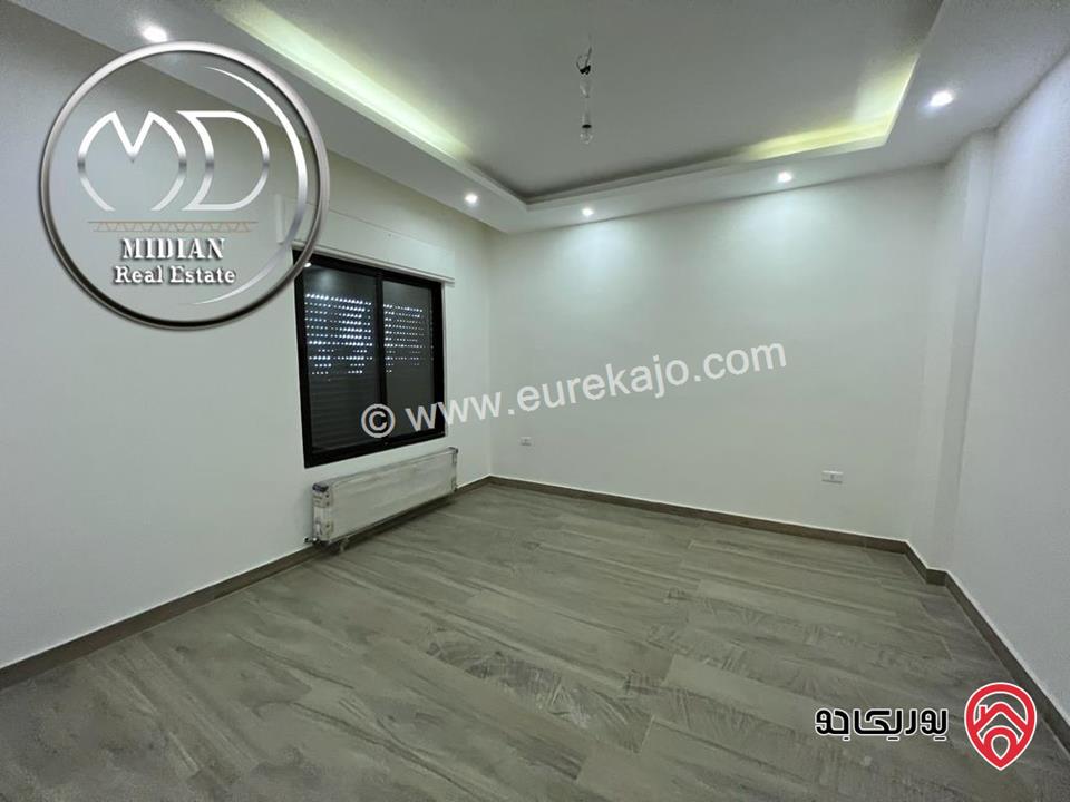 شقة جديدة للبيع طابق ثالث في عمان - دير غبار مساحة 250م مع ترس 50م تشطيبات و ديكورات فاخرة اطلالة رائعة