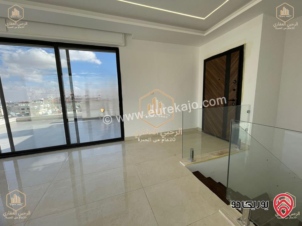 شقة سوبرديلوكس جديد لم يسكن طابق ثالث مع رووف مساحة 280م للايجار في عمان - الشميساني