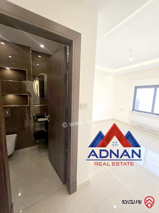 شقة جديدة مساحة 125 متر طابق ثالث للبيع في عمان - الرابية