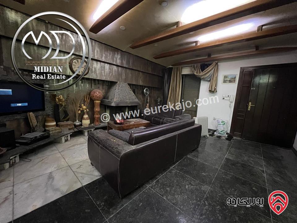 فيلا دوبلكس مساحة 580م على أرض 275م مع تراسات و حدائق سوبر ديلوكس بسعر مميز جداً للبيع في أجمل مواقع عمان - عبدون