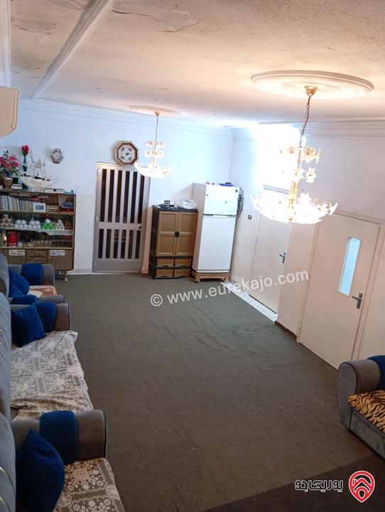 منزل طابقين مساحة 220م على أرض 320م للبيع في عمان - جبل التاج إشارات التاج والجوفة