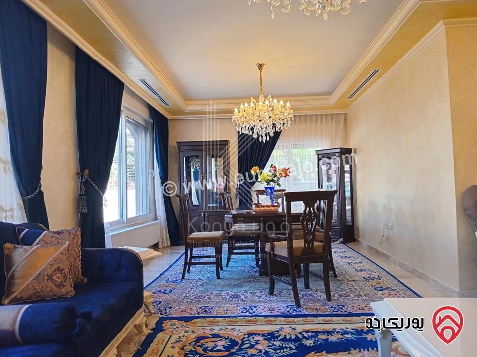 شقة فاخرة طابق أرضي معلق مساحة 263م للبيع في عمان - الرابية