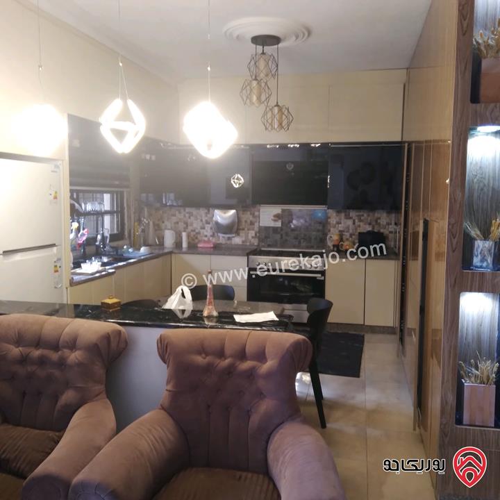 شقة مساحة 162م + 50م للبيع في السلط - إسكان المهندسين