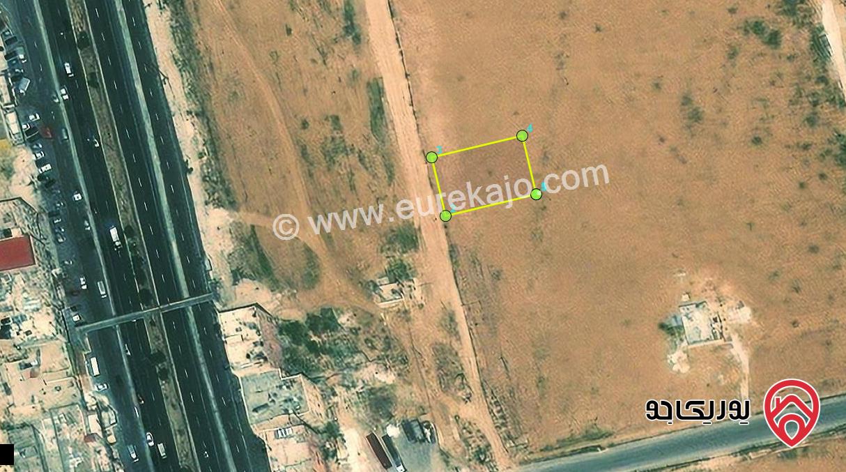 ارض مساحة 743م للبيع من اراضي جنوب عمان الجيزة - الحجرة قرب الشارع الرئيسي