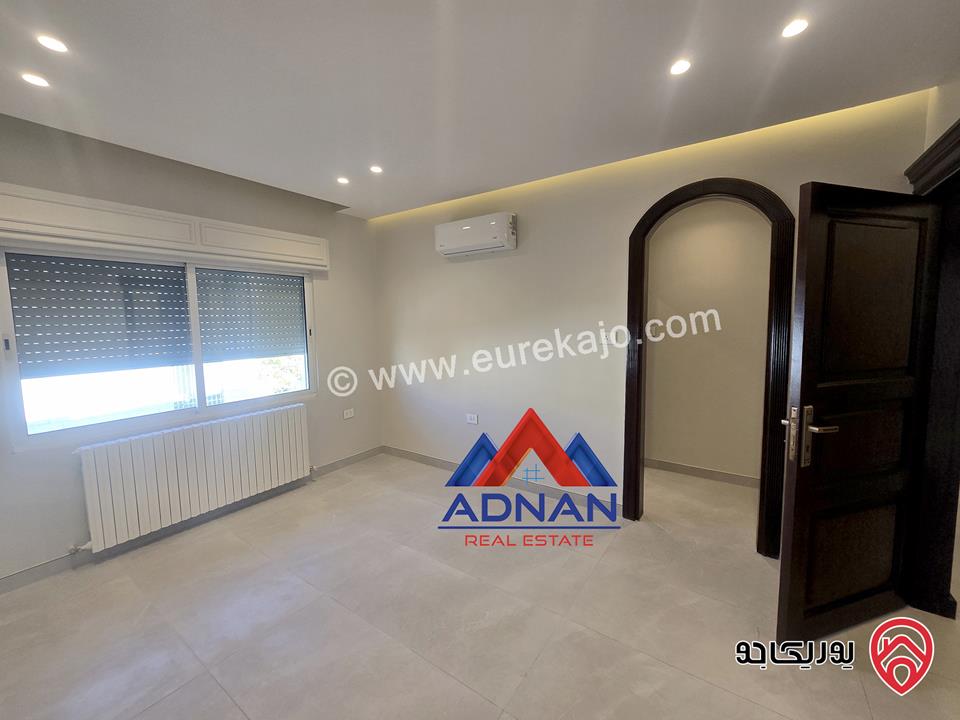 شقة طابقية مساحة 300م طابق ثاني للإيجار الفارغ مجددة بالكامل في عمان - الصويفية