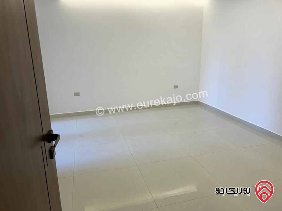 شقة تسوية ثانية مساحة 120 متر داخلي و 100م خارجي للبيع في عمان - ام اذينة