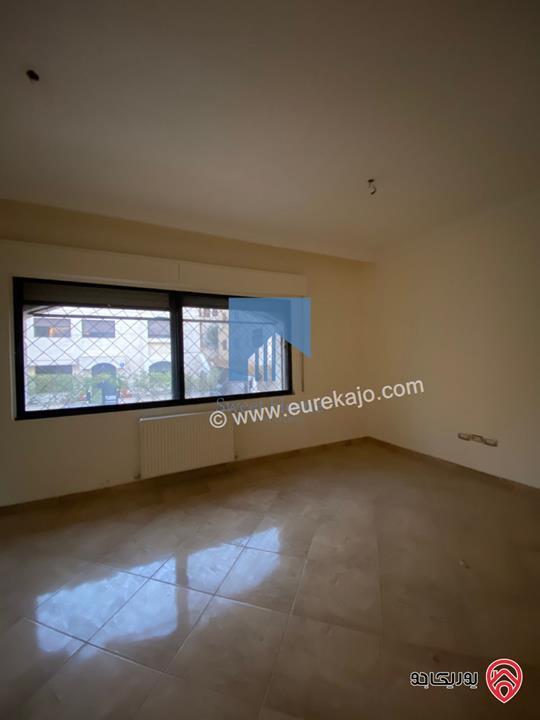 شقة مميزة طابق ارضي معلق 135م تشطيب سوبر ديلوكس للبيع في عمان - خلدا