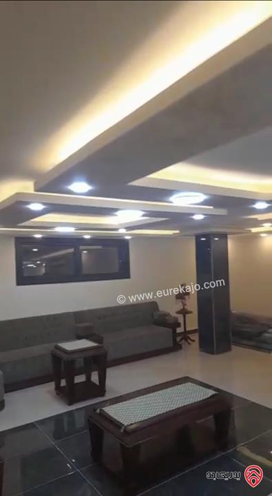 فيلا دوبلكس مساحة البناء 770م مساحة الارض 460م للبيع في عمان - البنيات