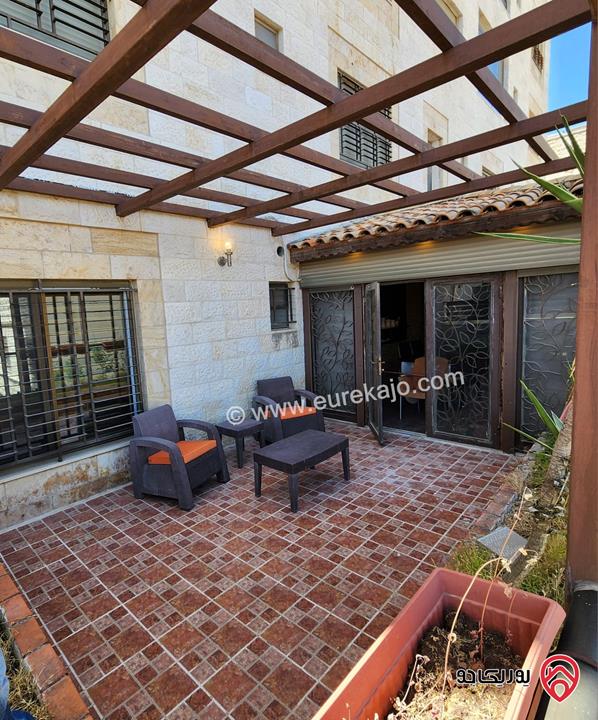 شقة فاخرة مفروشة طابق تسوية مساحة 260م للبيع في عمان - خلدا