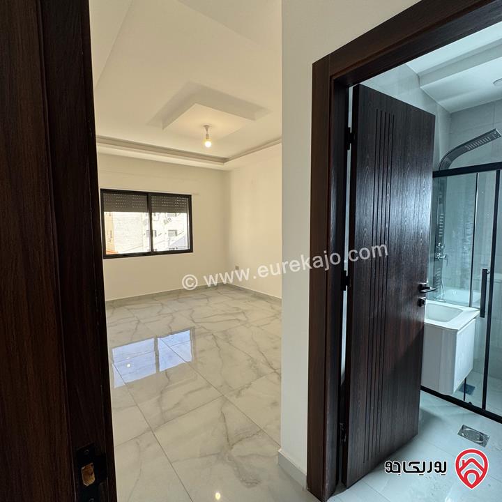 شقة فاخرة جدا بتشطيب عصري مساحة 115م للايجار من المالك مباشرة في عمان - البنيات خلف جامعة البتراء 