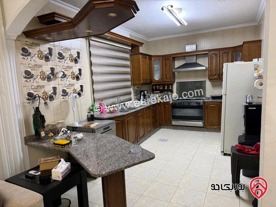 شقة ارضية مساحة 208م داخلي للبيع في عمان - الجبيهة