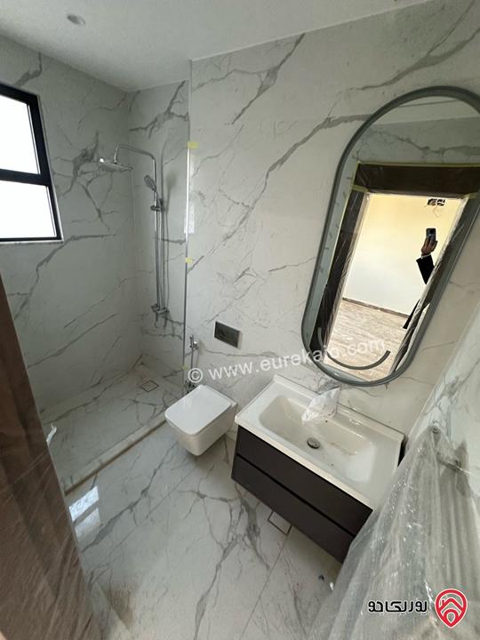 شقة مميزة طابق ثاني مساحة 225م للبيع في عمان - الظهير