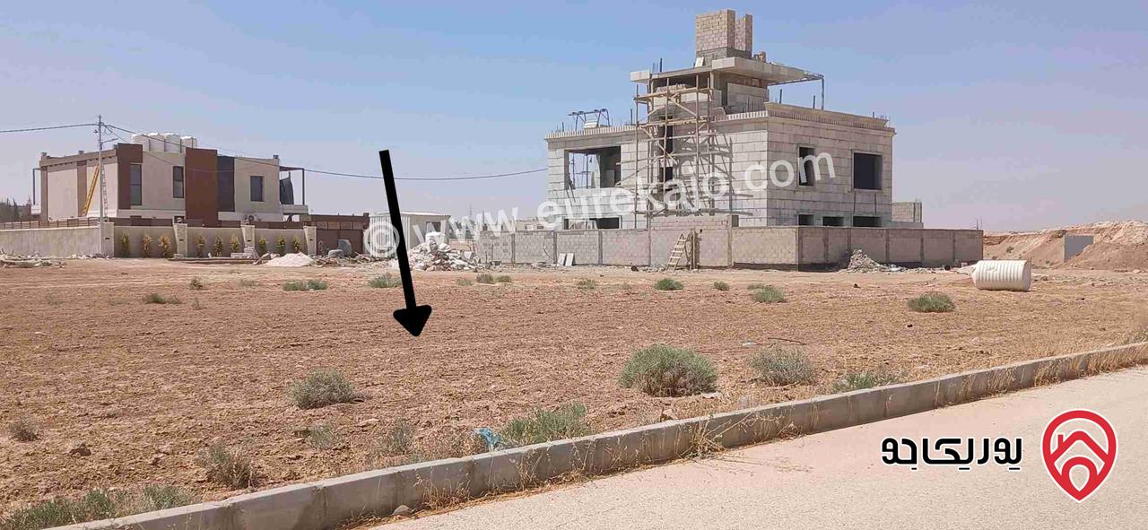 أرض مساحة 500م للبيع في عمان - القسطل بموقع مميز قرب شارع المطار وجامعة إبن سينا الطبية