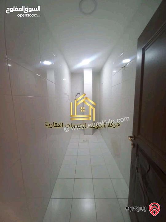 شقة سوبر ديلوكس طابق ارضي 250م داخلي و 150م خارجي للايجار في عمان - خلدا 