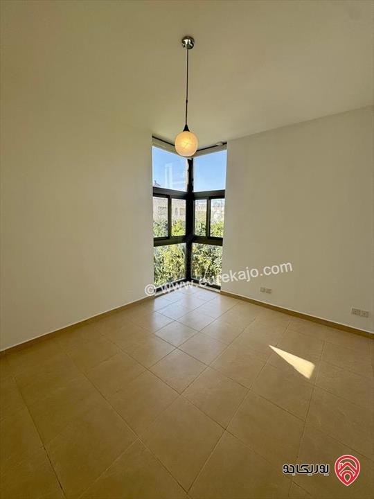 شقة فاخرة طابقية مساحة 292م طابق ارضي معلق للبيع في عمان - عبدون