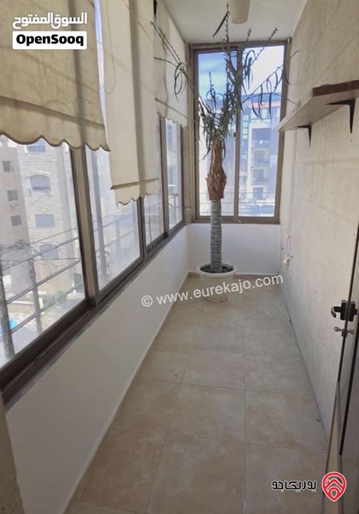 شقة طابق ارضي معلق مساحة 150م مع ترس 40م للايجار في عمان - البنيات 