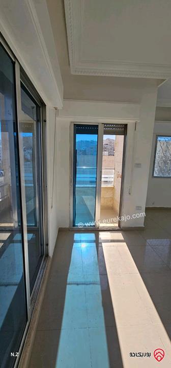 شقة طابق ثالث مساحة 106م للبيع في عمان - الجبيهة ام زويتينه