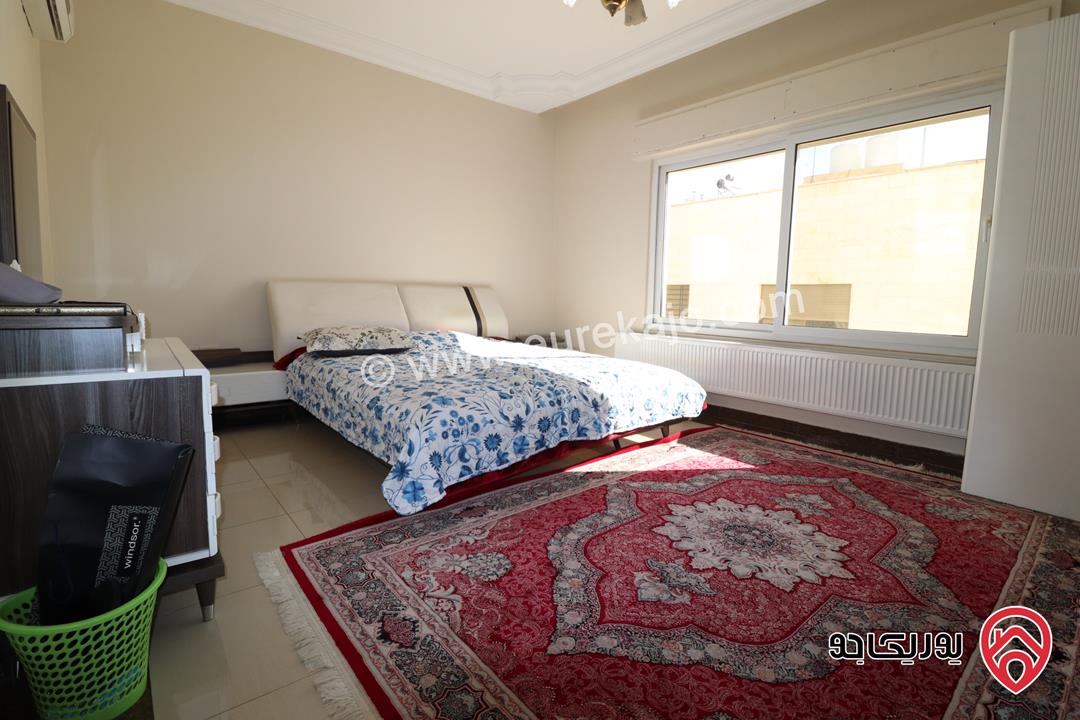 شقة سوبر ديلوكس أرضية مساحة 263م للبيع في عمان - الرابية