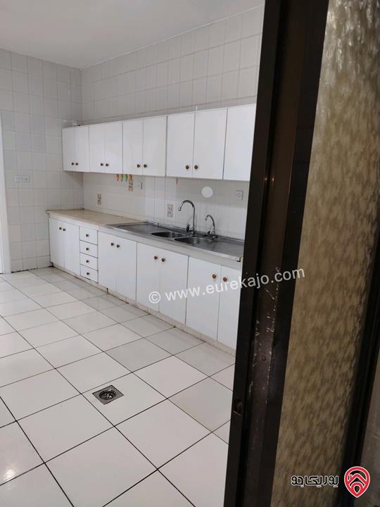 شقة ديلوكس مساحة 190م طابق ثالث للايجار في عمان - السابع بجانب مجمع الحسيني 