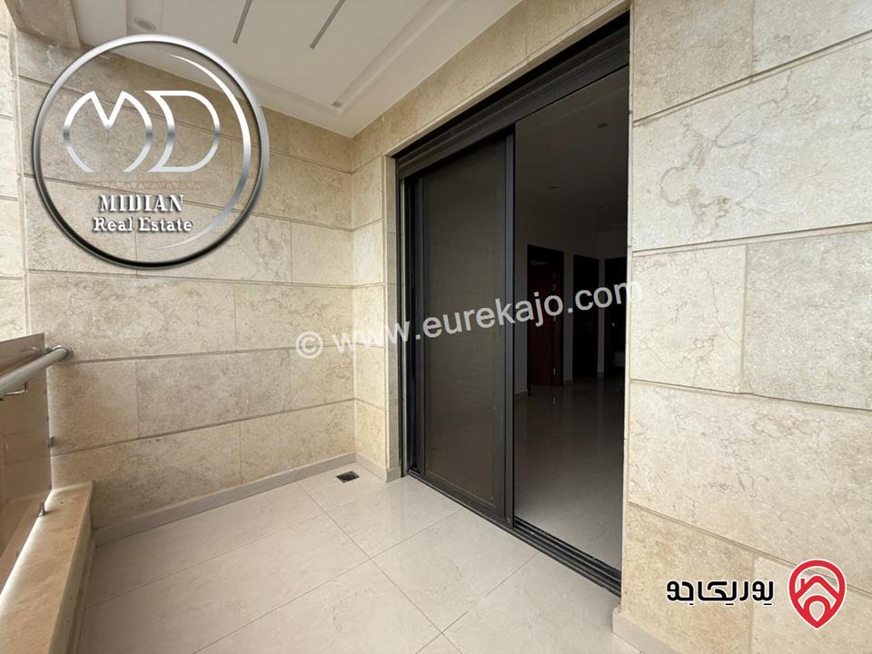 شقة فارغة أرضية مساحة 125م مع ترس 40م للايجار في عمان - عبدون جديدة لم تسكن