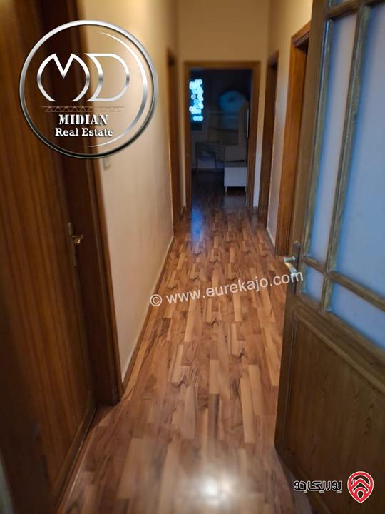 شقة مفروشة للايجار في عمان - خلدا مساحة 190م طابق ثالث تشطيبات و فرش سوبر ديلوكس اطلالة جميلة بسعر مميز