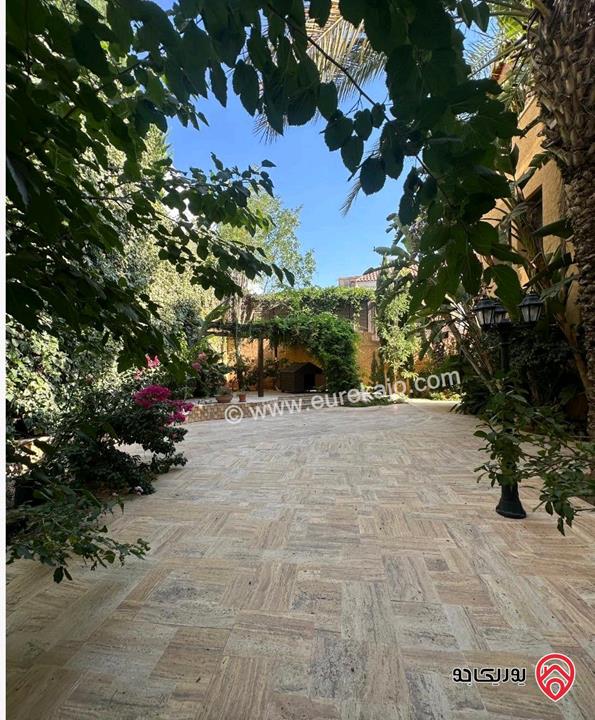 فيلا مساحة 700م على أرض 776م للبيع في عمان - دابوق