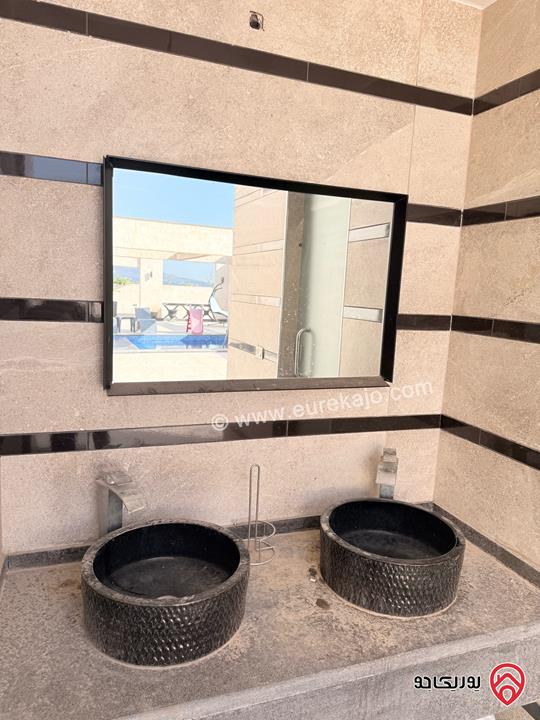 مزرعة مساحة الأرض 904م والبناء 80م للبيع بمنطقة الرشايدة/ جرش بإطلالة خلابة خلف جامعة جرش الأهلية 