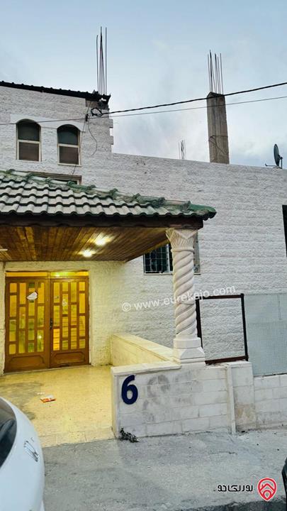 مبنى طالبات على أرض 526م للبيع في اربد - شارع الجامعة