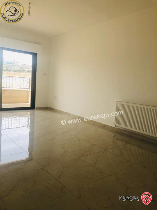 شقة أرضية مميزة للبيع في عمان - دير غبار - حي السهل قرب مدارس فيلادلفيا 130م مع حديقة وترسات 165م لم تسكن