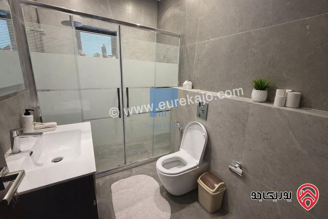 شقة فاخرة طابق ثالث مع روف دوبلكس مساحة 229م للبيع في عمان - الجندويل