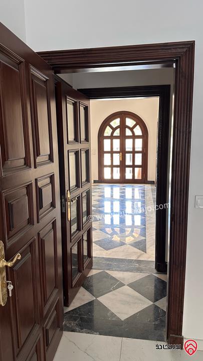 Modern ground floor 240 sqm with garden and private parking for rent in Amman - Alweibdeh