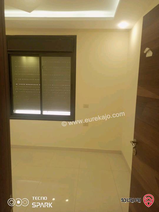 شقة مساحة 100م شبه ارضي للبيع في الزرقاء - مدينة الشرق