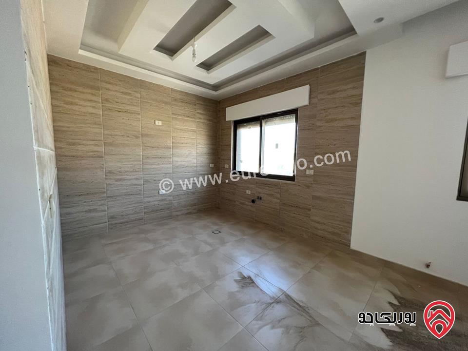 شقة مساحة 159م طابق ثاني للبيع في عمان - أبو نصير 