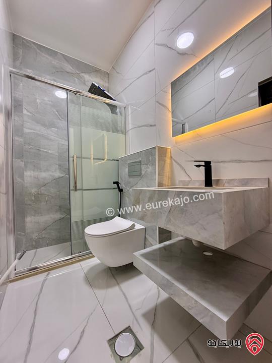 شقة أرضية مساحة 128م داخلي و 160م خارجي للبيع في عمان - البنيات 