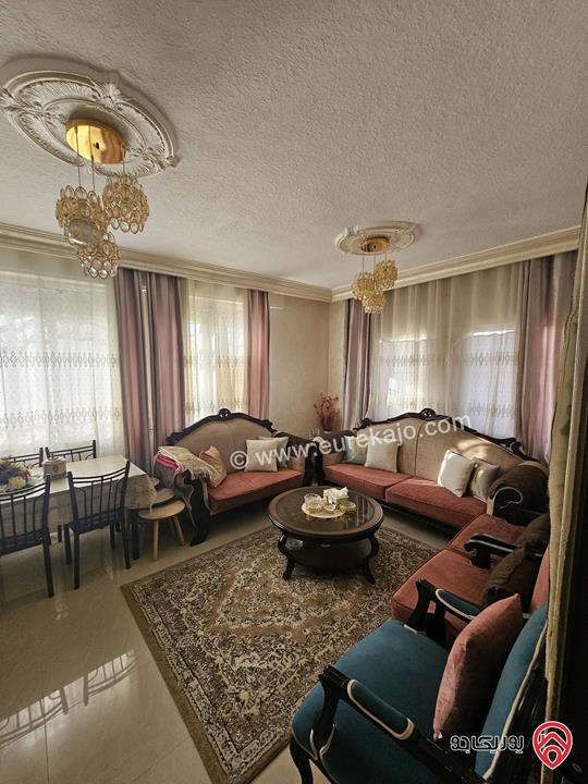 شقة طابقية مساحة 150م للبيع في عمان - ضاحية الياسمين