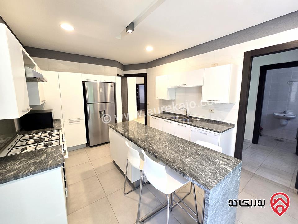 شقة طابق اول مساحة 220م مفروشة للإيجار في عمان - عبدون