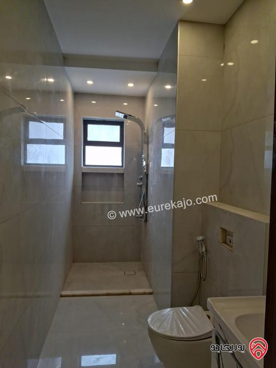 شقة شبه ارضية مساحة 200م داخلي و 50م خارجي للبيع في عمان - ابو السوس