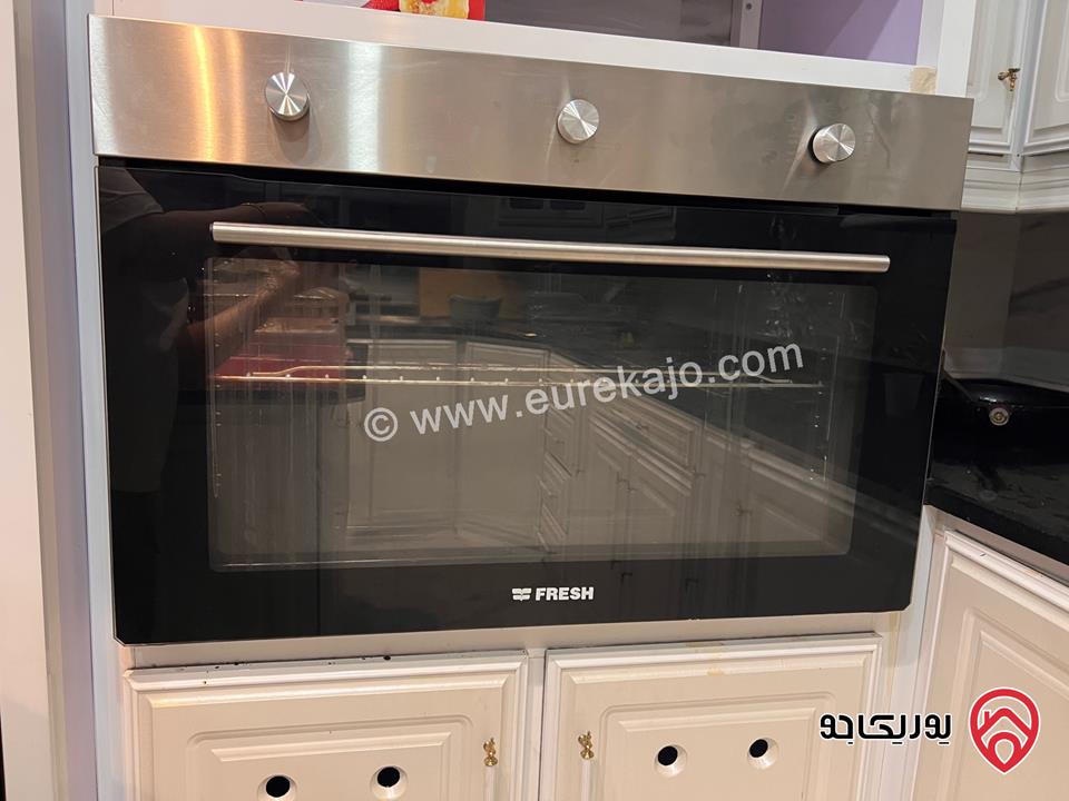 شقة طابق ثالث دوبلكس مساحة 285م للبيع في الزرقاء الجديدة السعر قابل للتفاوض من المالك مباشره 