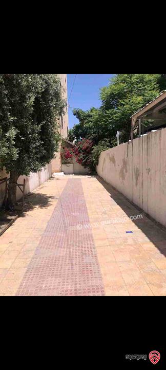 شقة طابق ثاني مساحة 75 متر للبيع في عمان - ماركا الجنوبية مقابل مسجد أصحاب الرسول  