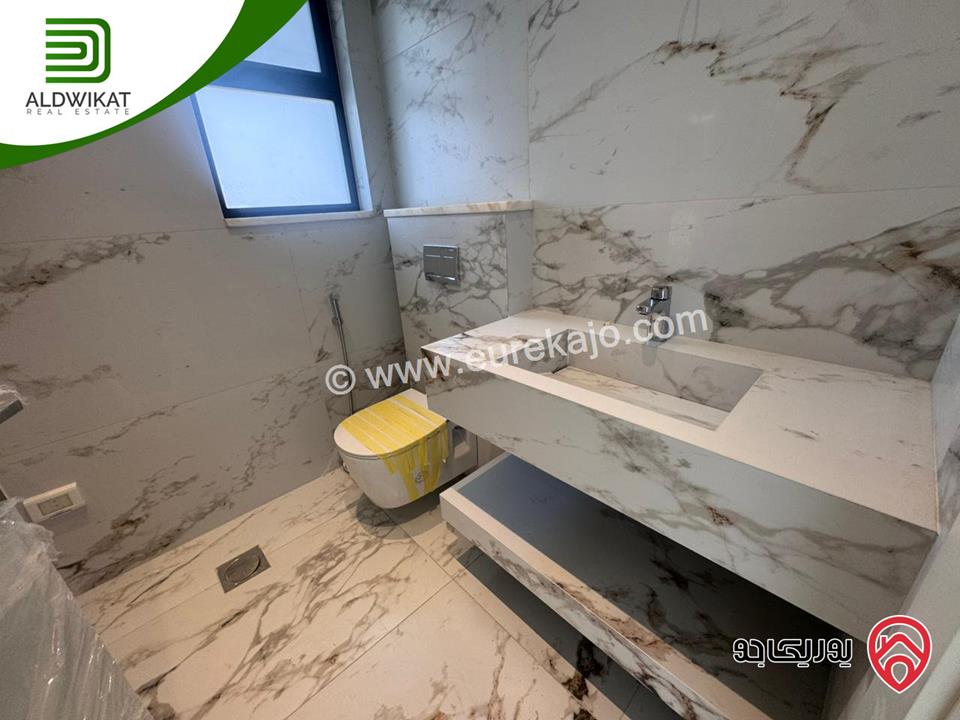 فيلا متلاصقة للبيع في عمان - عبدون مساحة الارض 400م ومساحة البناء 500م موقع مميز