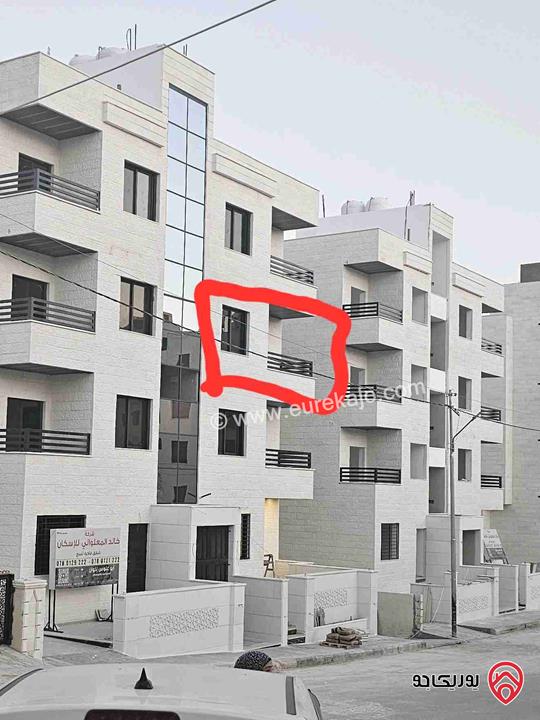 شقة جديدة مساحة 107م طابق ثاني للبيع في الزرقاء - مدينة الشرق بناء 2025  تشطيبات الترا سوبر ديلوكس