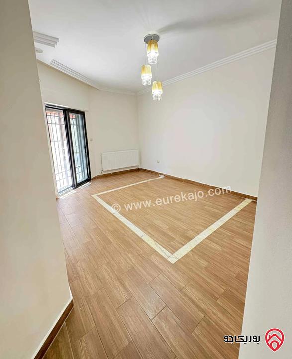 شقة أرضية مساحة 150م داخلي و 150م خارجي للبيع في عمان - حي الصحابة