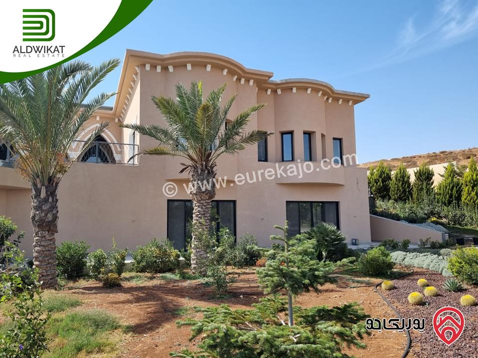 قصر مميز مفروش للبيع في ناعور /ام رمانه مساحة الارض 4400م ومساحة البناء 1700م منطقة فلل واطلالة خلابه