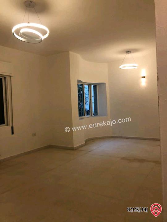 شقة فارغة مساحة 200م طابق أول للايجار في عمان - دير غبار 