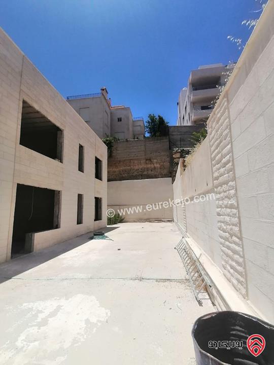فيلا مساحة 1 دونم على أرض 940م للبيع في عمان - دابوق