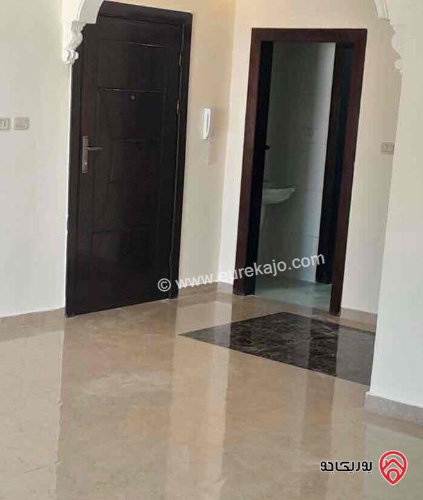 شقة طابق ثاني مساحة 200م للايجار في عمان - البنيات